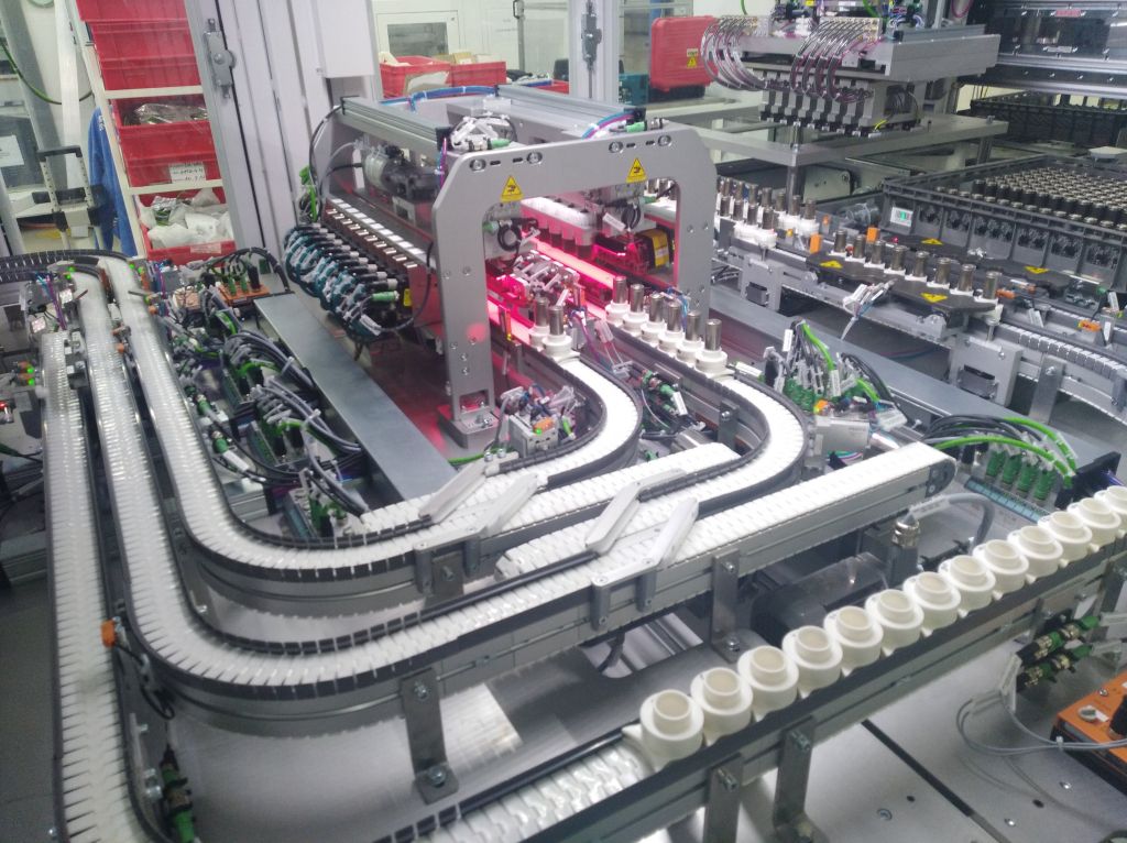 Assembly teams for industrial installations